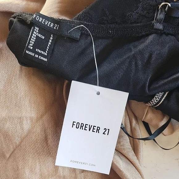 Chic Black and Tan Maxi Dress With Lace Necklines and Tie - Picture 3 of 7